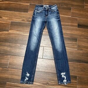 25x31.5 BKE Stella Mid Rise Slim Fit Straight Leg Frayed Distressed Hem